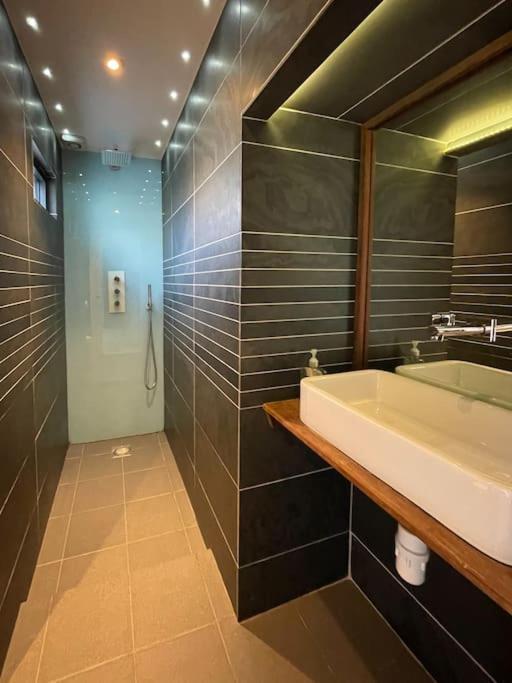 Edge14- Spacious, Stylish And Near The Beach! New Quay Dış mekan fotoğraf